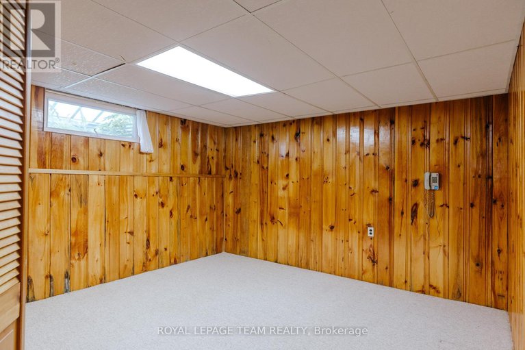 28527432/1231-fairway-drive/manotick-south-to-roger-stevens/ottawa/ontario/K4M1B3_42