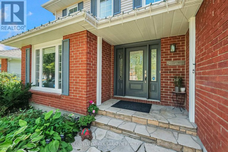 28757000/1709-caminiti-crescent/fallingbrookpineridge/ottawa/ontario/K4A1M2_2