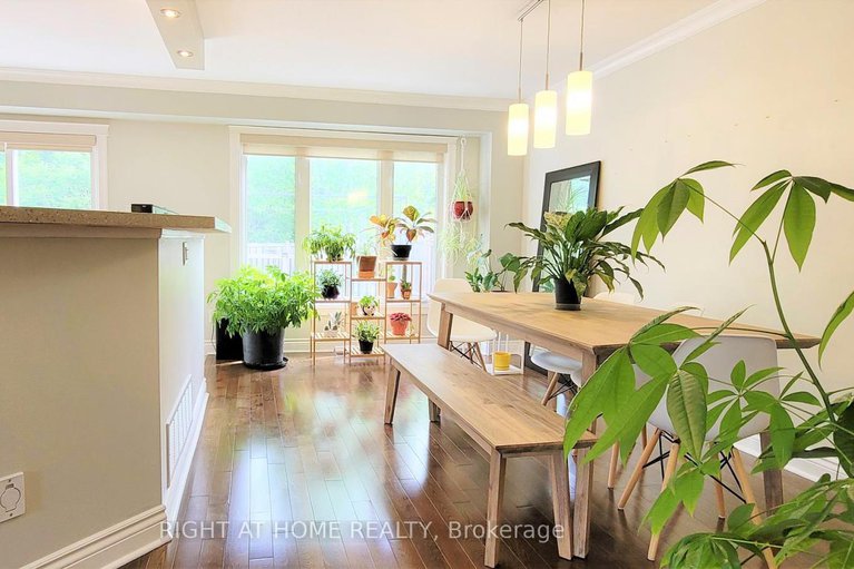 28858841/542-aberfoyle-circle/morgans-grantsouth-march/ottawa/ontario/K2K3R2_7