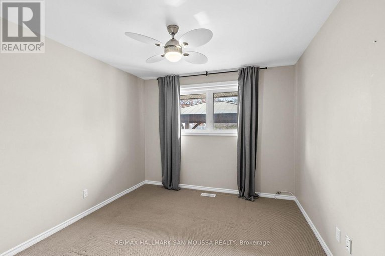 29322926/1208-stanton-road/queensway-terrace-southridgeview/ottawa/ontario/K2C3E2_16