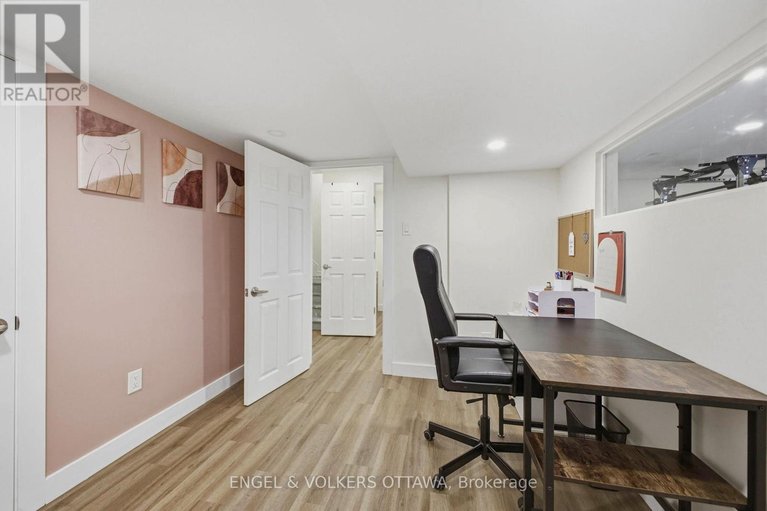 29641186/139-switch-grass-crescent/half-moon-bay/ottawa/ontario/K2J5Z3_25