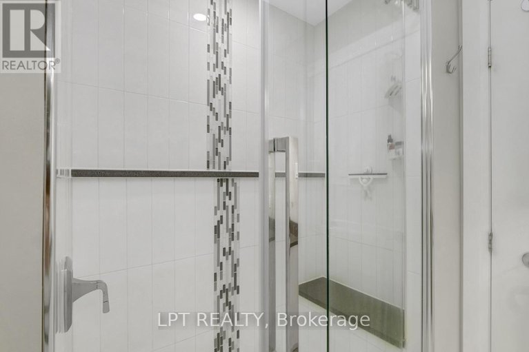 28586260/319-glynn-avenue/overbrookcastle-heights/ottawa/ontario/K1K1R9_25