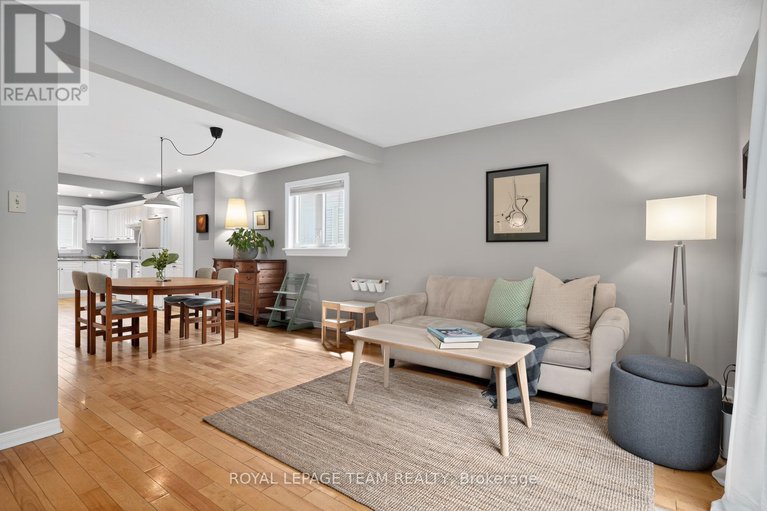28798908/217-montfort-street/vanier/ottawa/ontario/K1L5P3_4