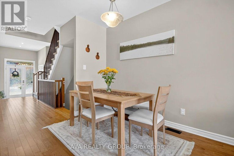 28866998/542-triangle-street/emerald-meadowstrailwest/ottawa/ontario/K2M0M5_13