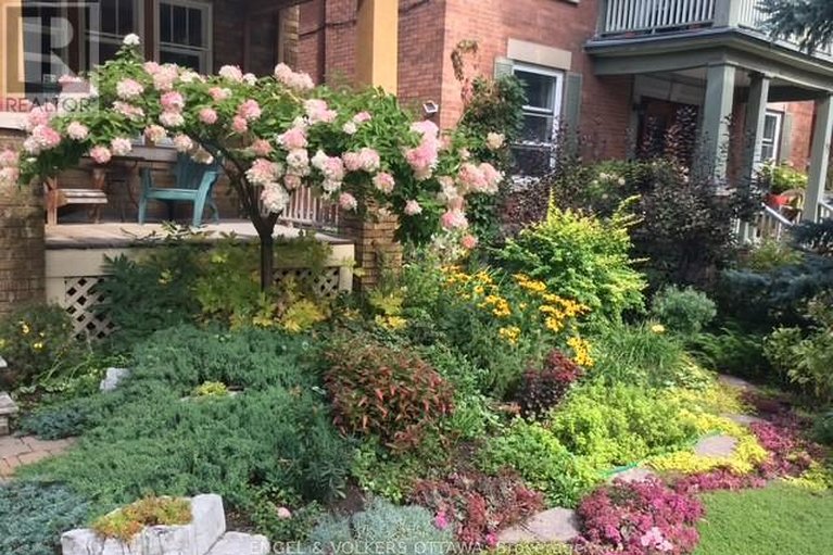 29643099/23-woodlawn-avenue/glebe/ottawa/ontario/K1S2S8_50