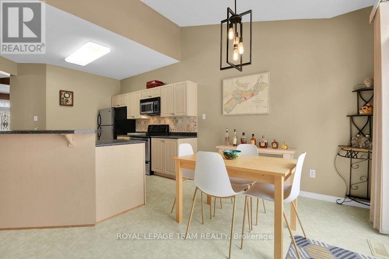 29454049/162-redcliff-avenue/longfields/ottawa/ontario/K2J5J7_15