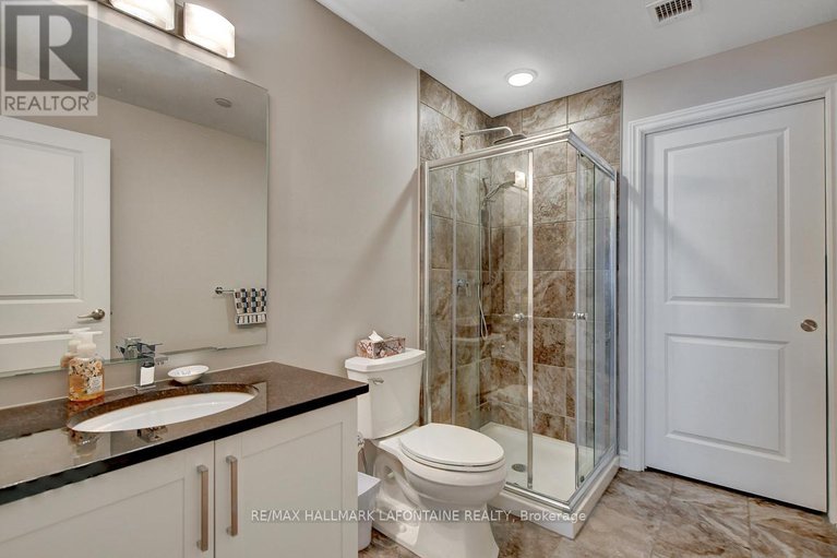 28124719/114-120-prestige-circle/chatelaine-village/ottawa/ontario/K4A1B4_29
