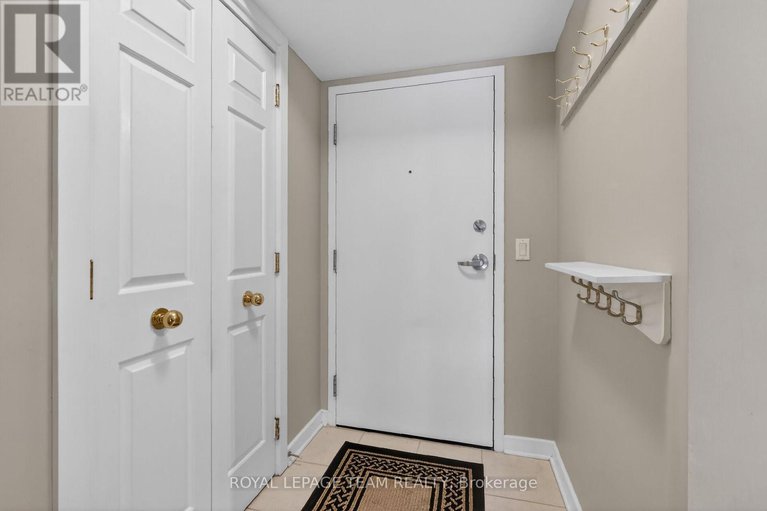 29253841/804-138-somerset-street-w/ottawa-centregolden-triangle/ottawa/ontario/K2P0A3_12