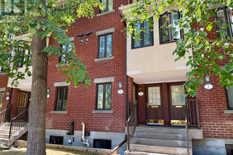 28977582/8-blue-moon-private/manor-park/ottawa/ontario/K1K4K6_1