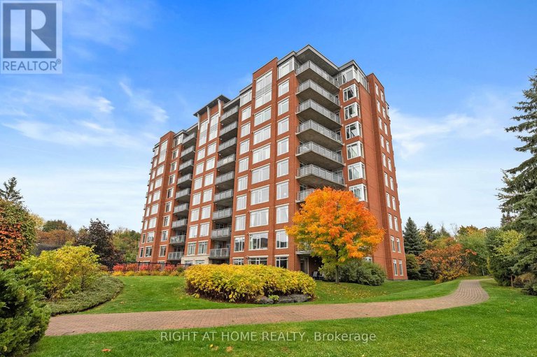 29024112/703-136-darlington-private-se/hunt-clubwestern-community/ottawa/ontario/K1V0X6_3