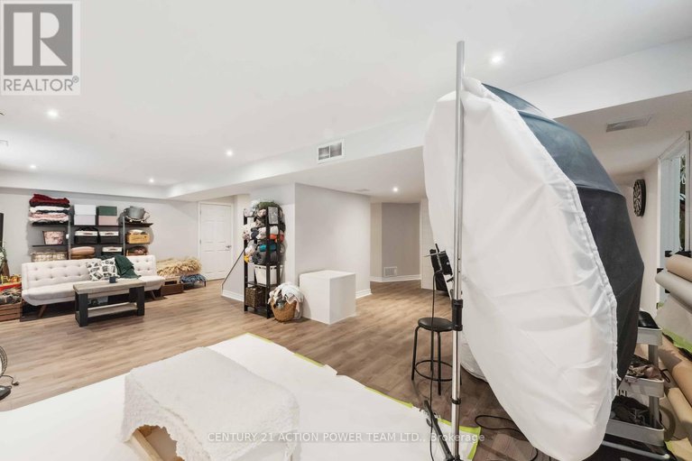 28609909/2101-hallendale-street/springridgeeast-village/ottawa/ontario/K4A4S1_38