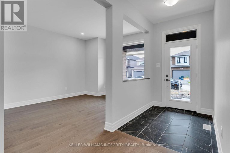 28318232/429-turmeric-court/stittsville-south/ottawa/ontario/K2S2X8_3