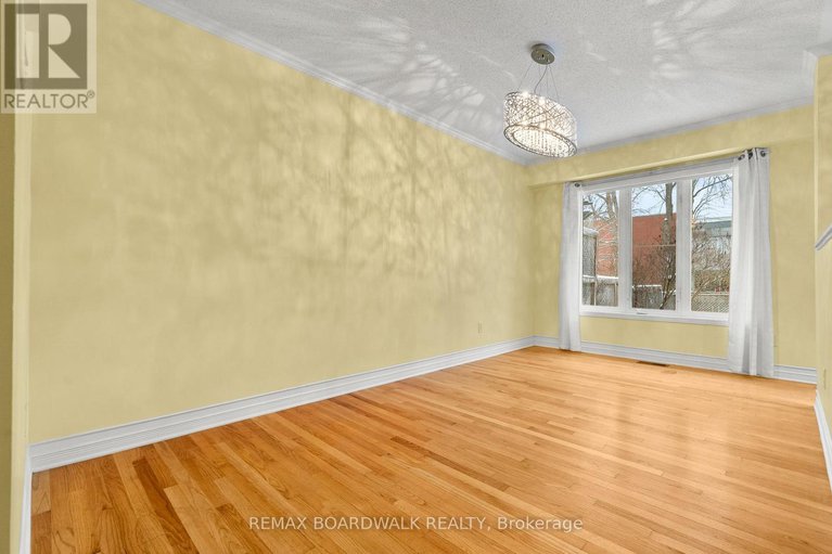 29251894/42-college-circle/castle-heights/ottawa/ontario/K1K4R8_11