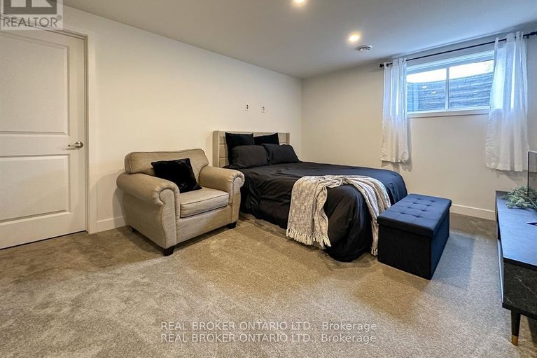 29518689/213-bristol-crescent/kemptville/north-grenville/ontario/K0G1J0_37