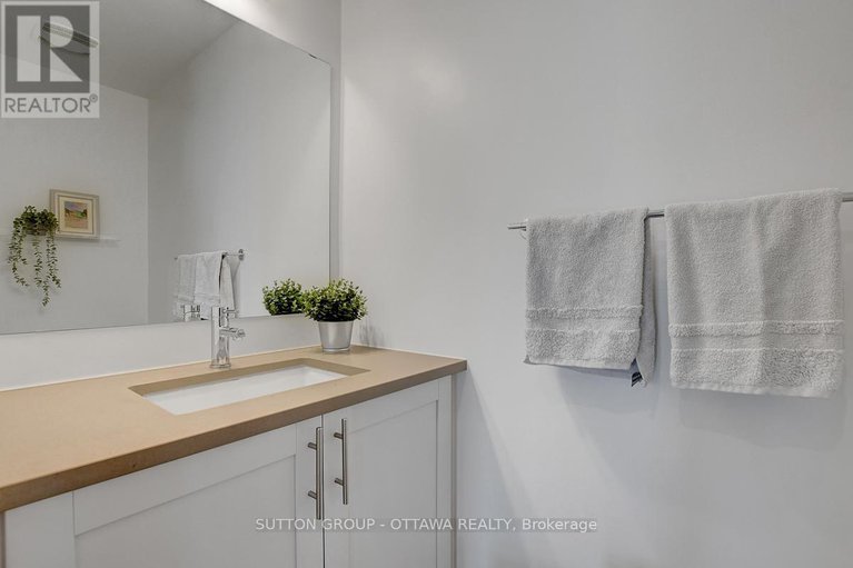 28317533/908-duxbury-lane/riverside-southgloucester-glen/ottawa/ontario/K4M0M3_18