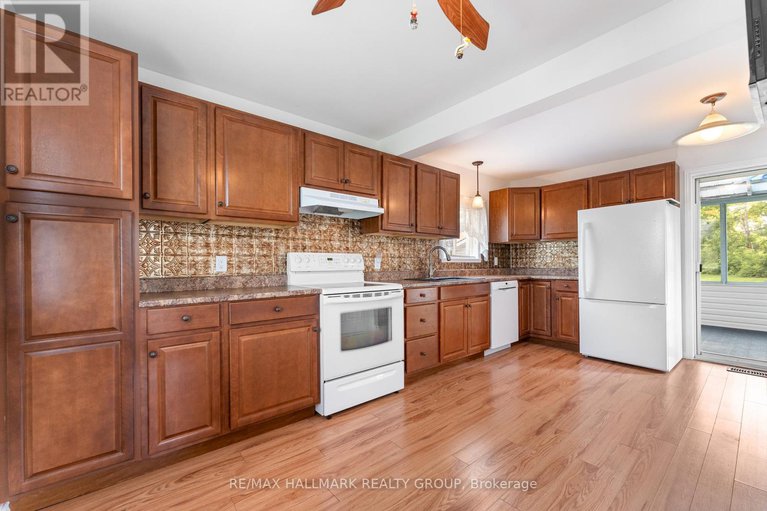 28602450/5-nelson-street/finch/north-stormont/ontario/K0C1K0_6