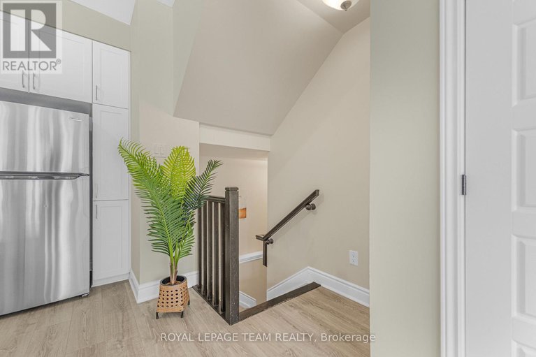 29240133/625-makwa-private/cfb-rockcliffe-and-area/ottawa/ontario/K1K5A4_9