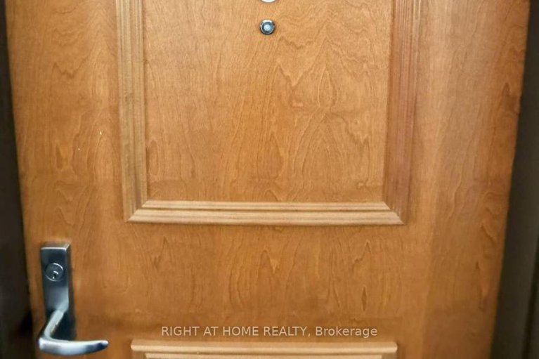 29034137/2604-242-rideau-street/sandy-hill/ottawa/ontario/K1N0B7_5