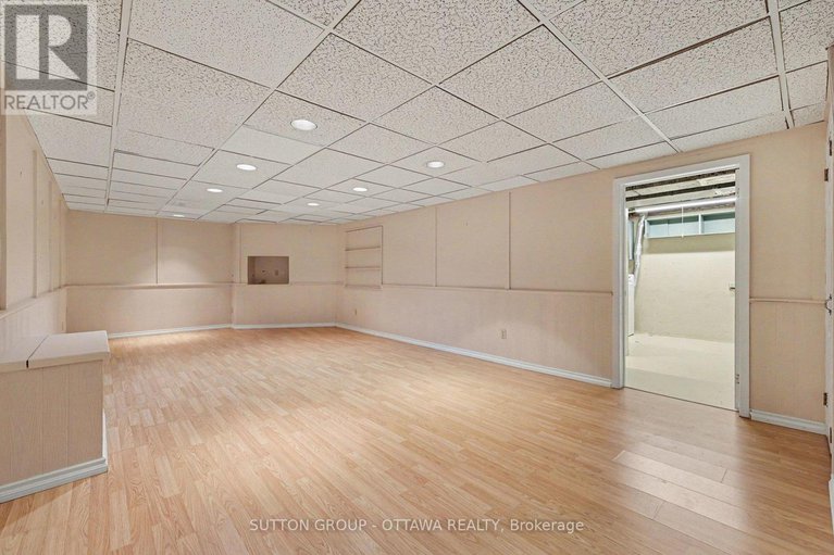 29227588/265-mcclellan-road/arlington-woods/ottawa/ontario/K2H8N7_32