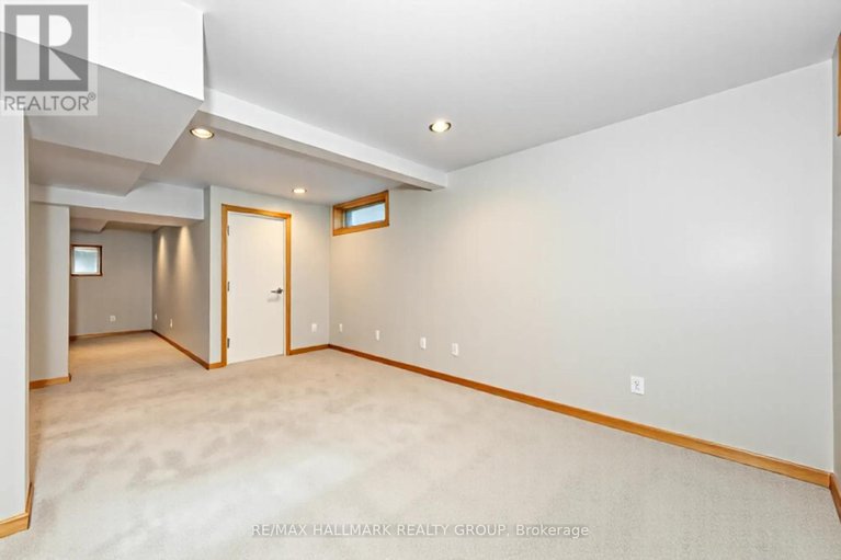28847382/1414-eastcliffe-way/pineview/ottawa/ontario/K1B5H6_32