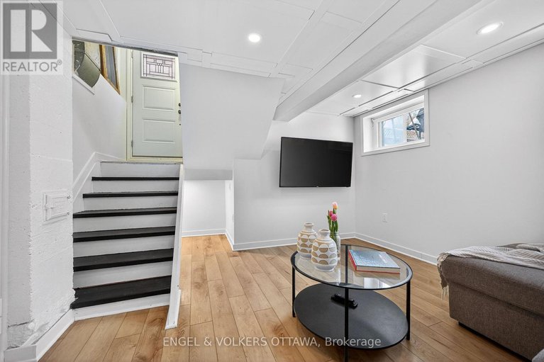 29378489/27-king-george-street/overbrook/ottawa/ontario/K1K1V6_36