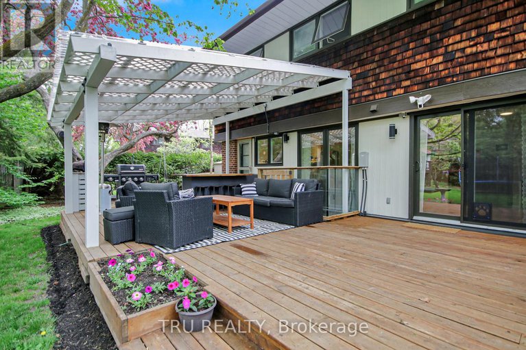 28334651/36-varley-drive/beaverbrook/ottawa/ontario/K2K1G2_18