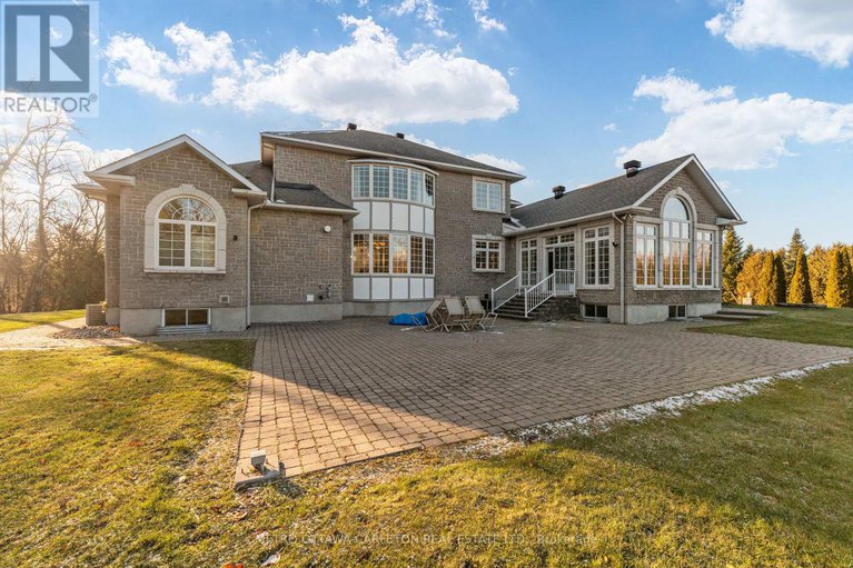 29164467/1651-marronier-court/cumberland-ridge/ottawa/ontario/K4C1C2_16