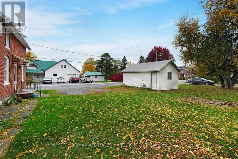 29017796/27-marlborough-street/maxville/north-glengarry/ontario/K0C1T0_36