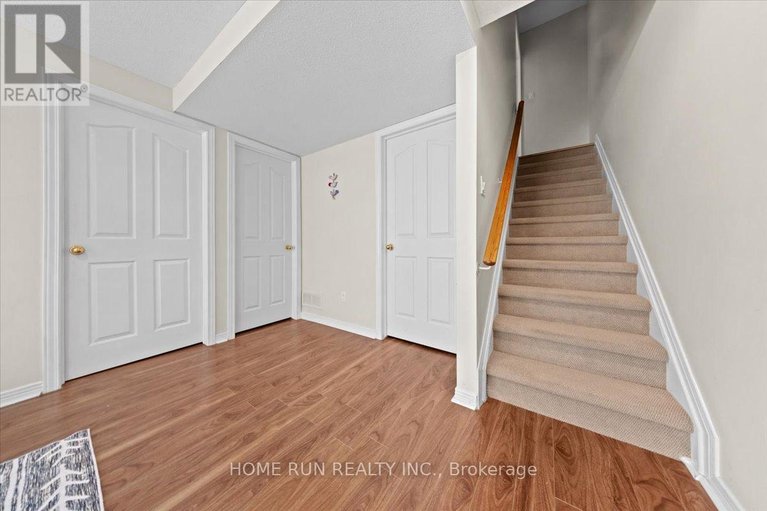 29668806/113-gray-crescent/beaverbrook/ottawa/ontario/K2K3J7_26