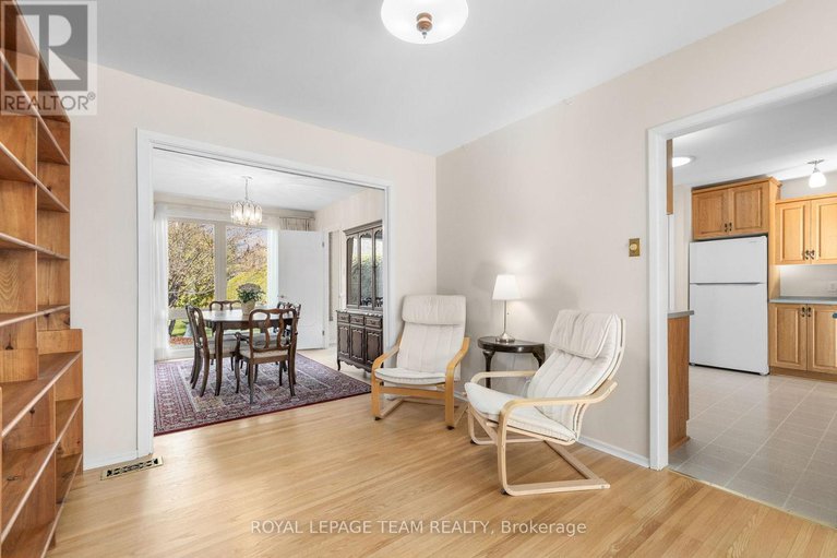 29081849/11-cherrywood-drive/arbeatha-park/ottawa/ontario/K2H6H1_9