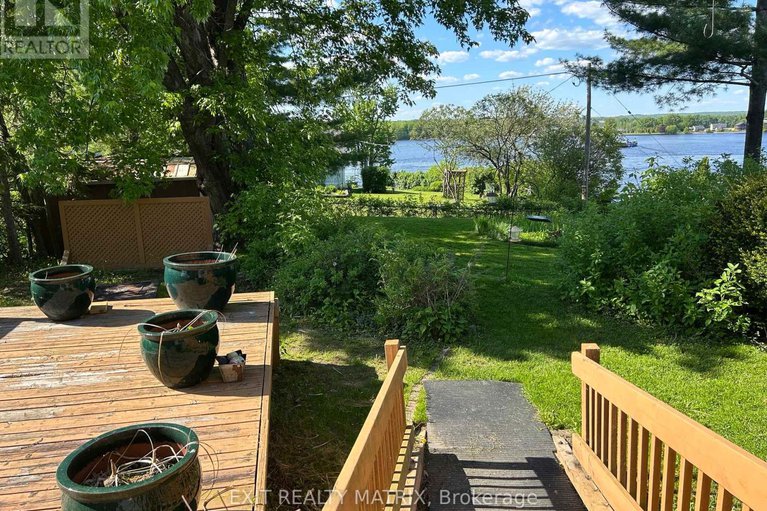 28375074/2535-third-street/cumberland-village/ottawa/ontario/K4C1C6_16