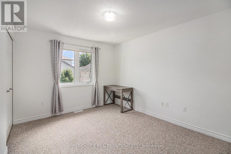28755533/277-mica-crescent/town-of-rockland/clarence-rockland/ontario/K4K0E9_17