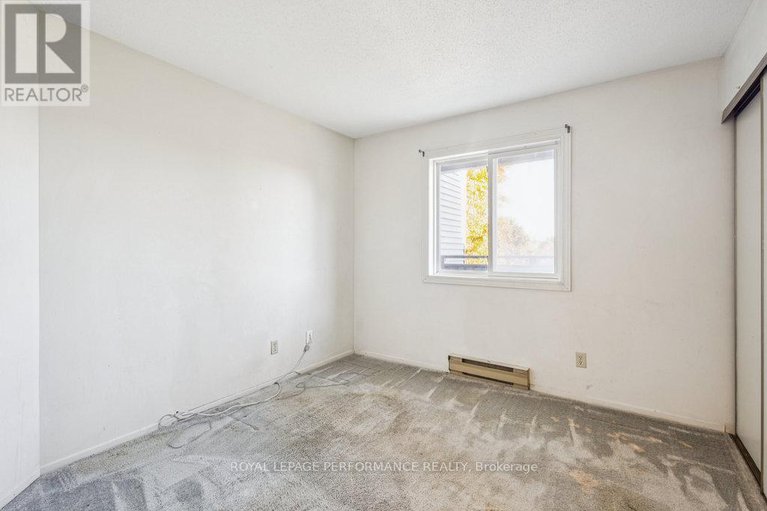 29052413/205-266-lorry-greenberg-drive/hunt-club-parkgreenboro/ottawa/ontario/K1T3J9_17