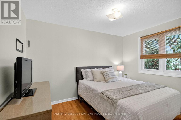 29013546/24-barnes-crescent/leslie-park/ottawa/ontario/K2H7C2_16