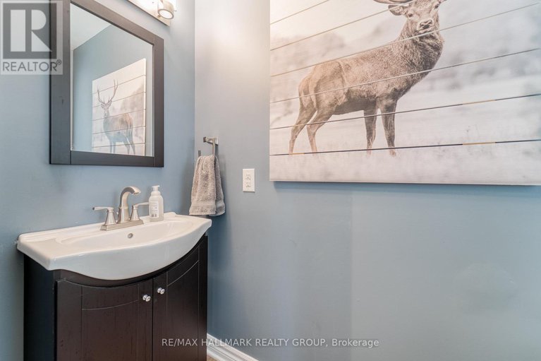 29113856/228-eye-bright-crescent/riverside-southgloucester-glen/ottawa/ontario/K1V2K6_5