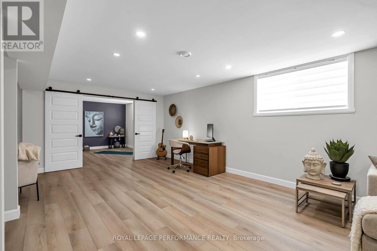 28627551/4-matthew-kieran-crescent/long-sault/south-stormont/ontario/K0C1P0_33