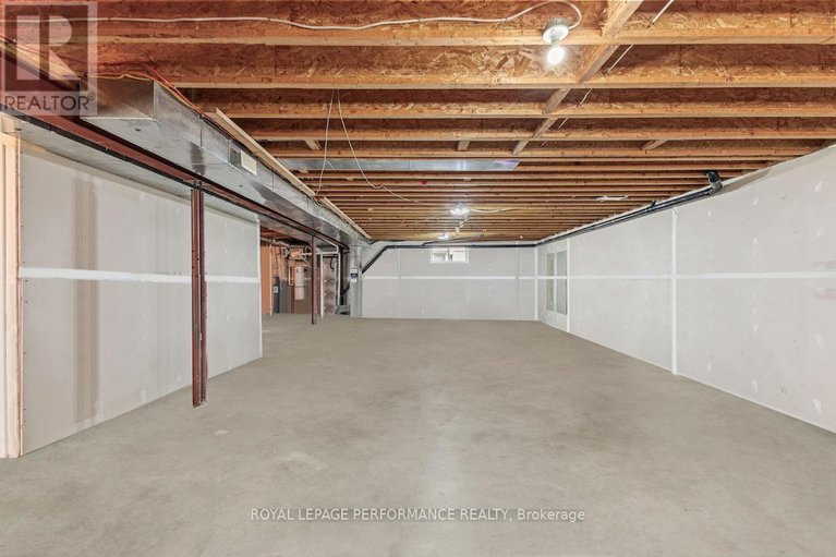 28772680/7-settlement-lane/village-of-russell/russell/ontario/K4R0A4_24