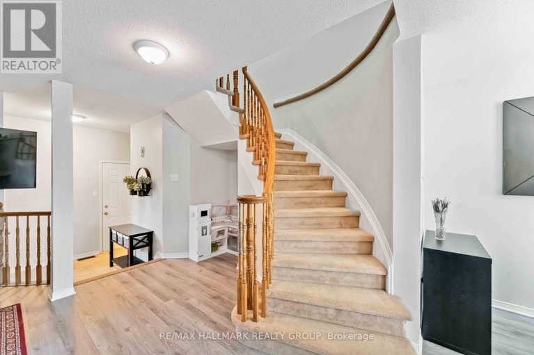28384628/1532-duplante-avenue/fallingbrookpineridge/ottawa/ontario/K4A3Z2_9