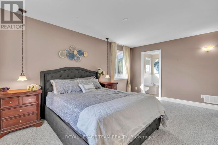 28471624/5705-lombardy-drive/osgoode/ottawa/ontario/K0A2W0_16