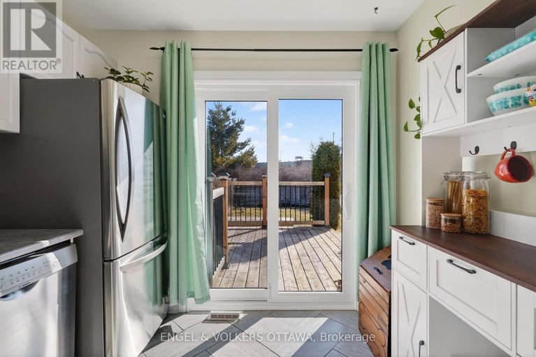 29596735/1499-corsham-avenue/fallingbrookpineridge/ottawa/ontario/K4A3M6_18