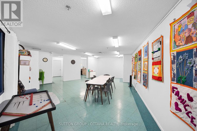 28727418/711-1171-ambleside-drive/woodroffe/ottawa/ontario/K2B8E1_32
