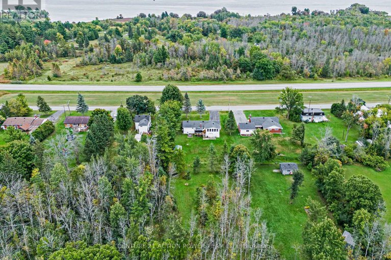 28245608/13065-riverside-drive/south-dundas-williamsburgh-twp/south-dundas/ontario/L3B5N6_17