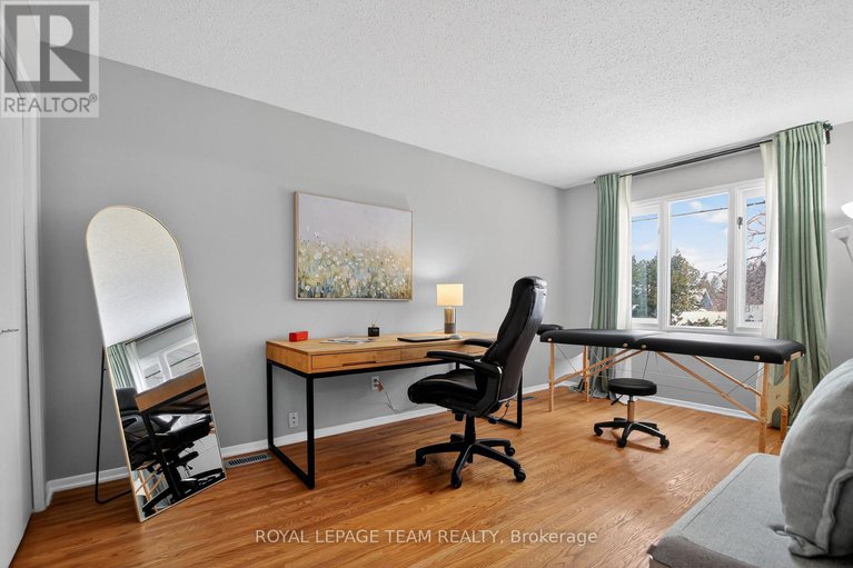 29372454/18-pentland-crescent/beaverbrook/ottawa/ontario/K2K1V5_34