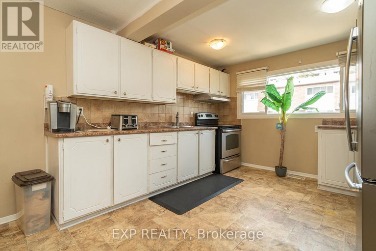 28756531/40-2296-orient-park-drive/blackburn-hamlet-south/ottawa/ontario/K1B4N6_13