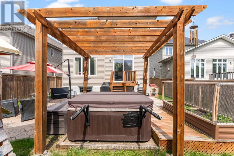 28387113/316-sugar-pine-crescent/bridlewood/ottawa/ontario/K2M0B1_45