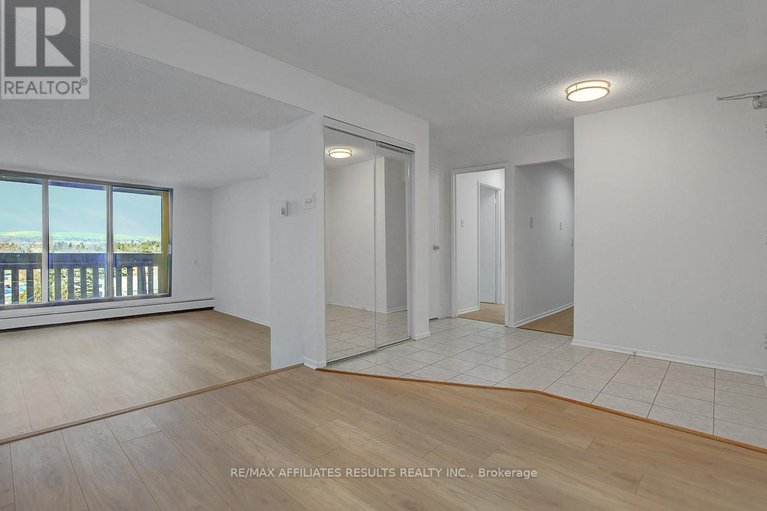 29180738/410-415-greenview-avenue/britannia/ottawa/ontario/K2B8G5_12