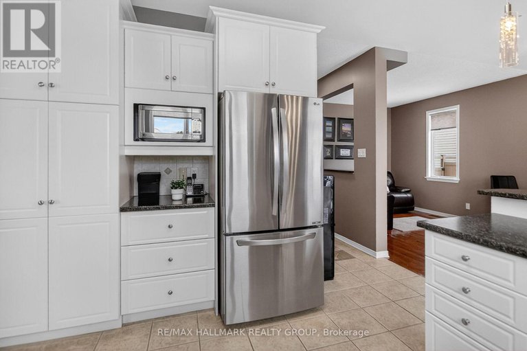 29279134/355-west-ridge-drive/stittsville-south/ottawa/ontario/K2S2G8_6