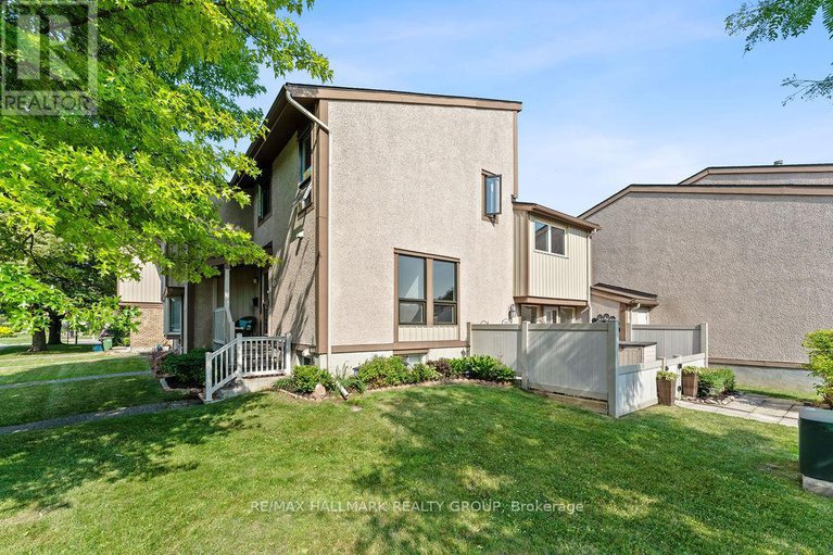 28624778/96-1921-stonehenge-crescent/pineview/ottawa/ontario/K1B4N7_2