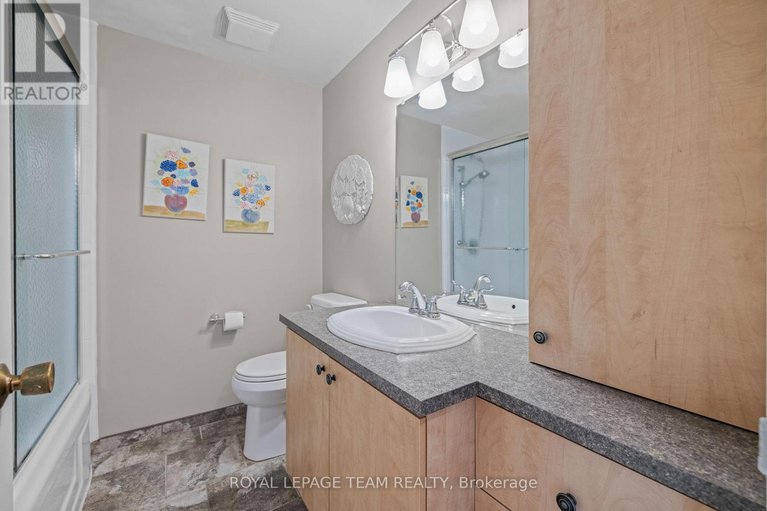 28900932/2486-regina-street/lincoln-heights/ottawa/ontario/K2B6X5_32