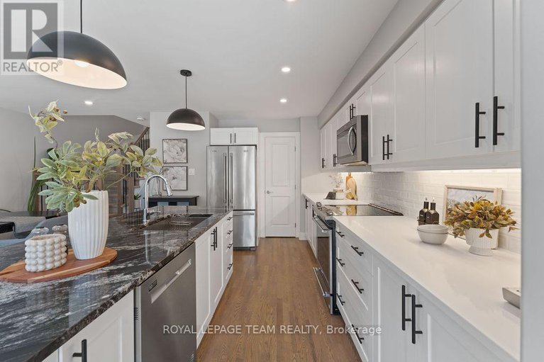 28963123/321-proud-walk/stittsville-south/ottawa/ontario/K2S2L6_13